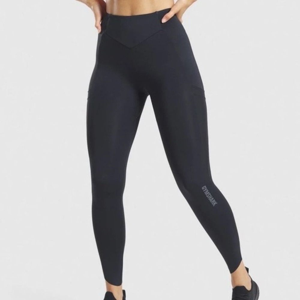 Gymshark Women's Small Black Venture Pocket Leggings Athletic Workout Pants